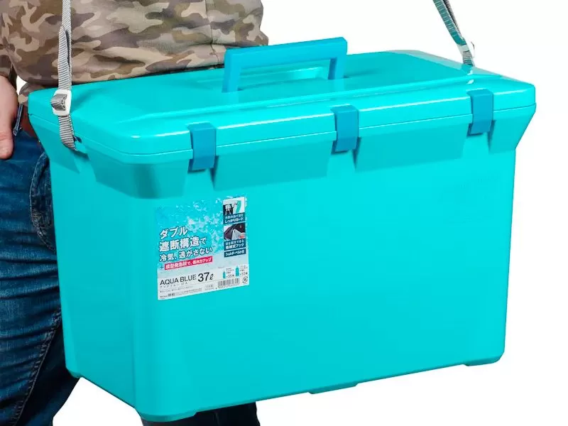 Изотермический контейнер 37л. с плечевым ремнем