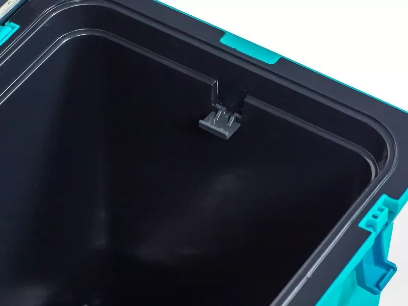 Изотермический контейнер 28л. с плечевым ремнем