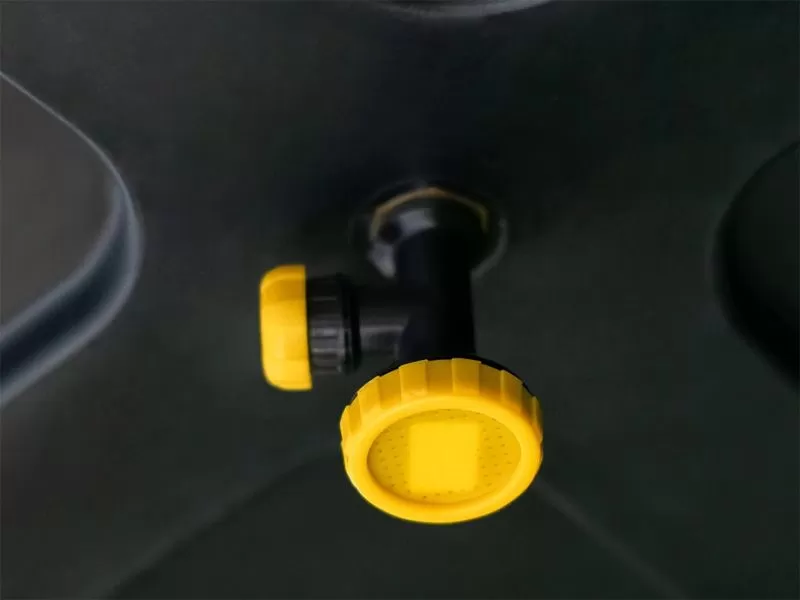 Пластиковый бак для душа 100 литров